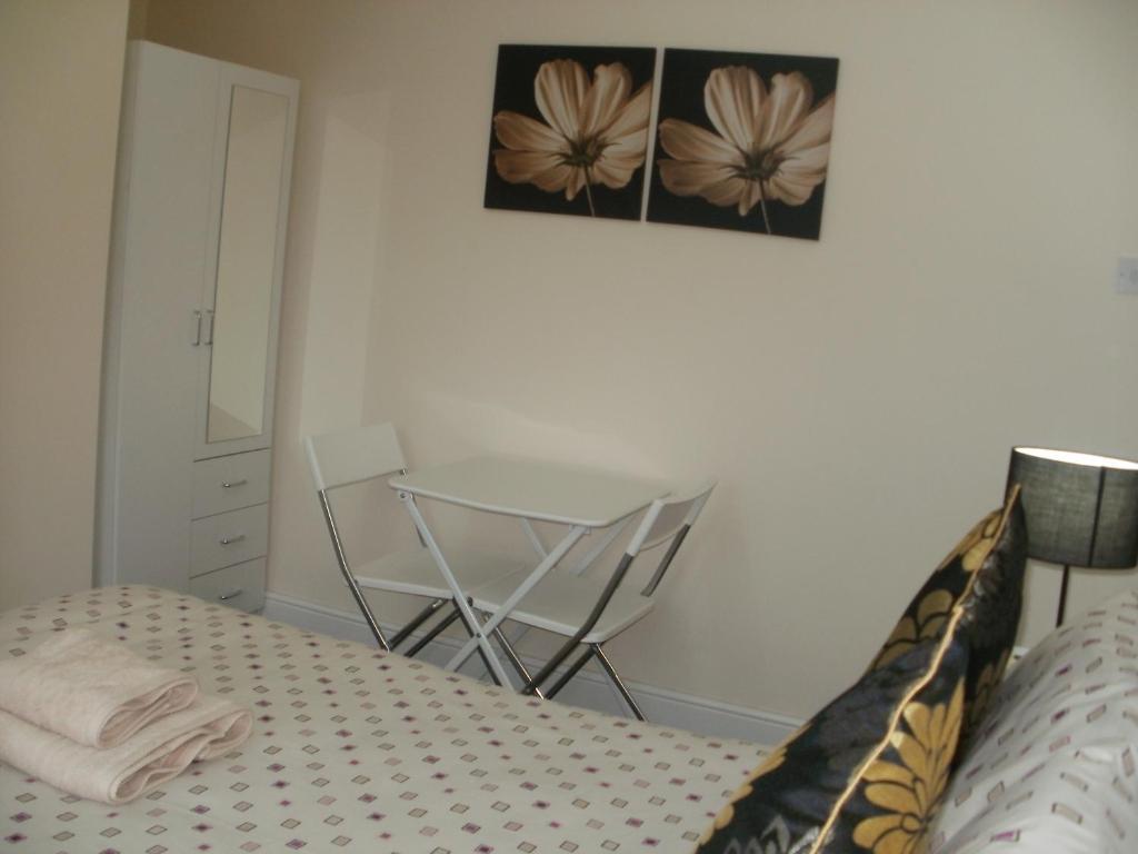London Heathrow Guesthouse Hillingdon Szoba fotó